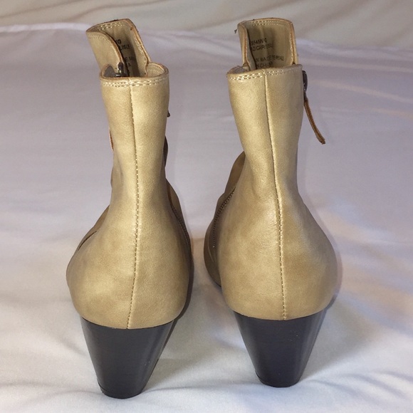 Rialto Ankle Boots Size 8, Booties EUC - Picture 3 of 8